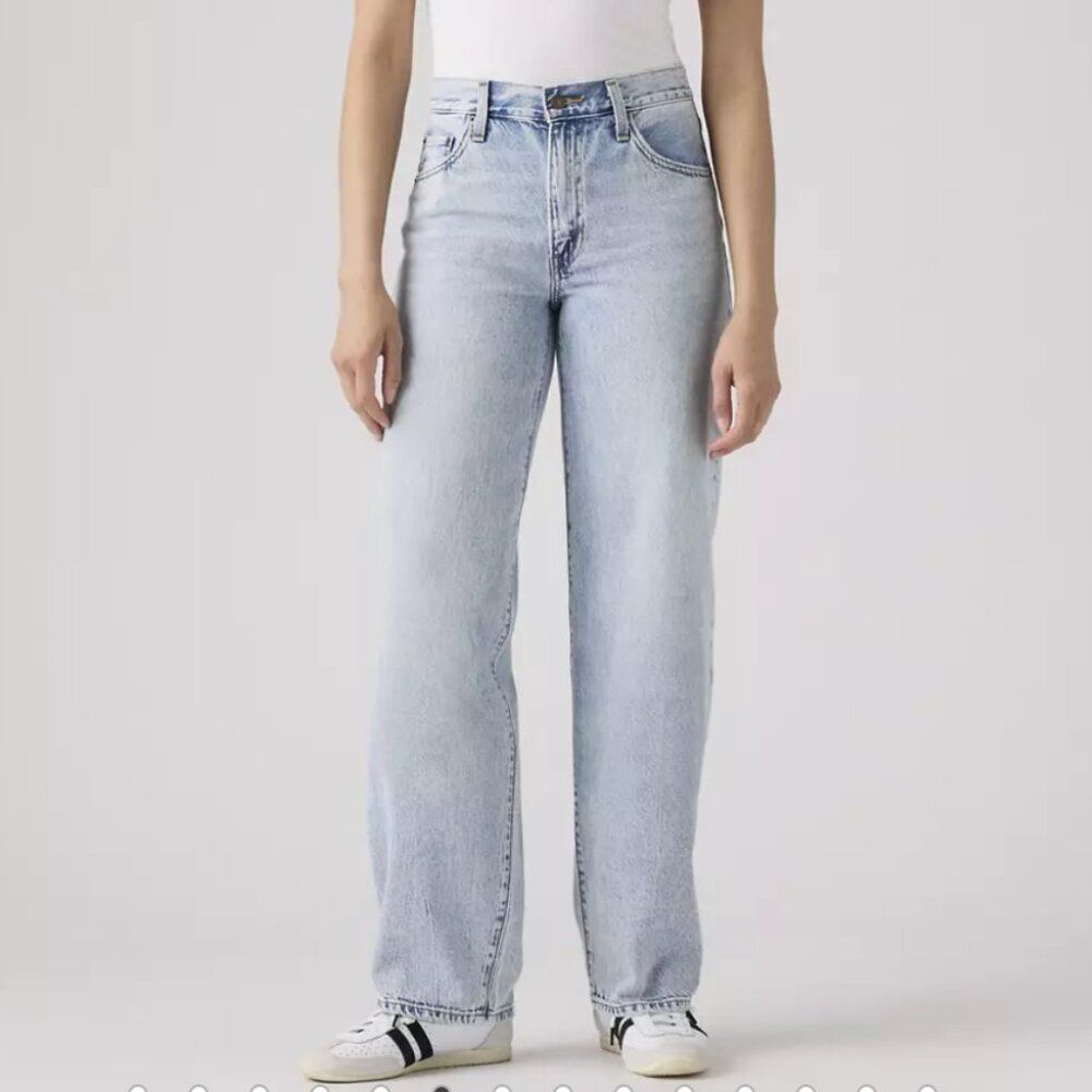 Levi's Premium Baggy Dad Women's Jeans in Fan Flare - Light Wash Sz 24 - Picture 2 of 15